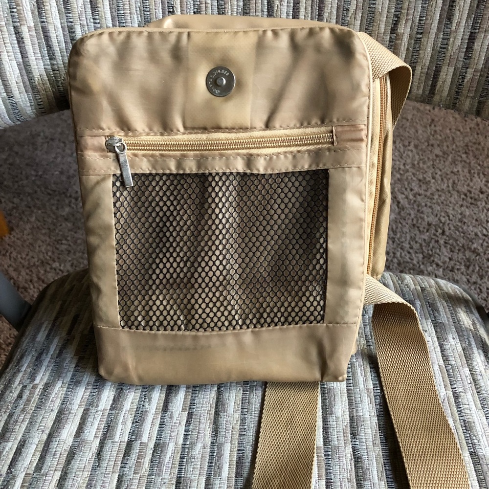 NWOT-Buxton Tan Leather Crossbody Leather Purse - Picture 2 of 8